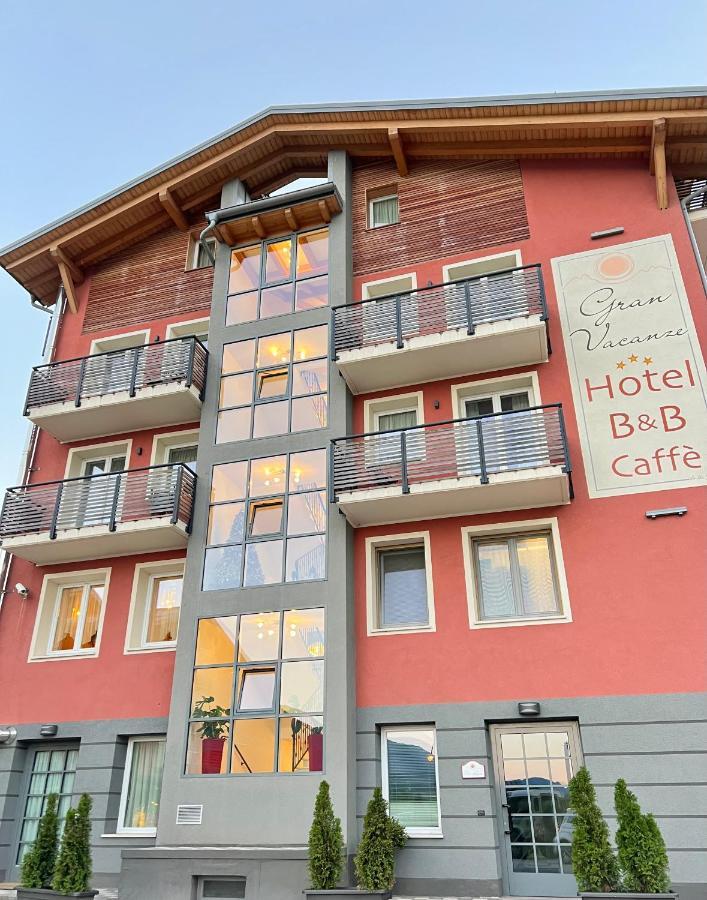 Hotel Gran Vacanze Rooms & Apartments Dimaro Exterior foto